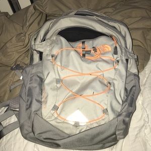 North face borealis 17in backpack